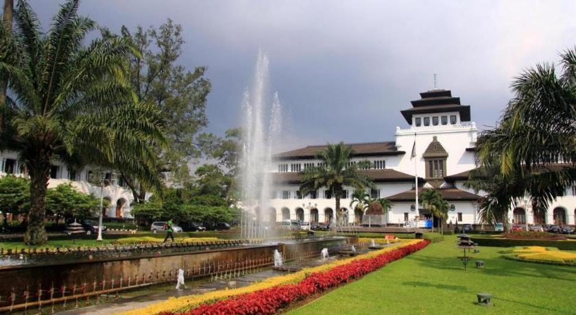 Kedaton Hotel Bandung Kültér fotó